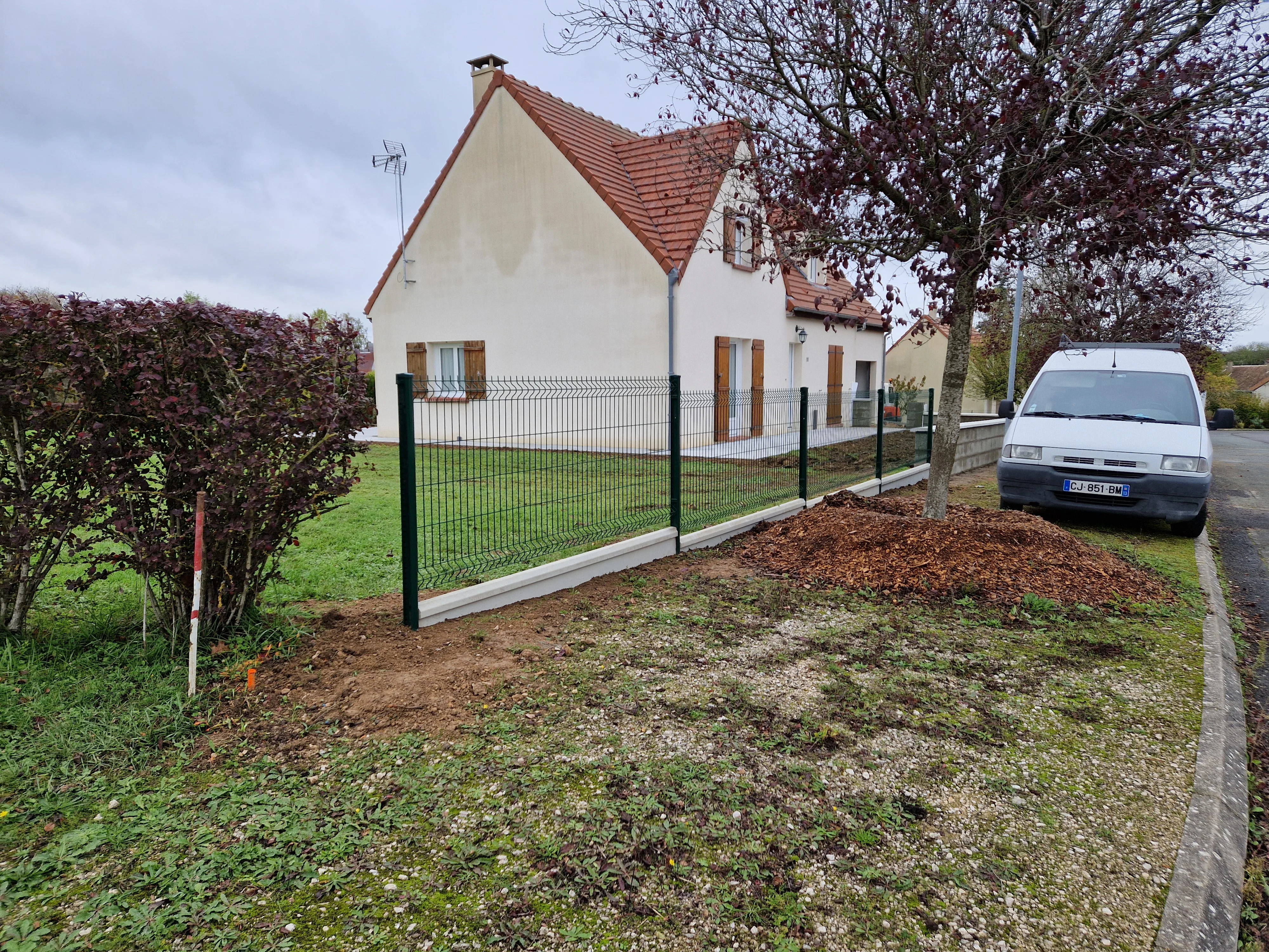 Pose de clôture sur la commune de Areines